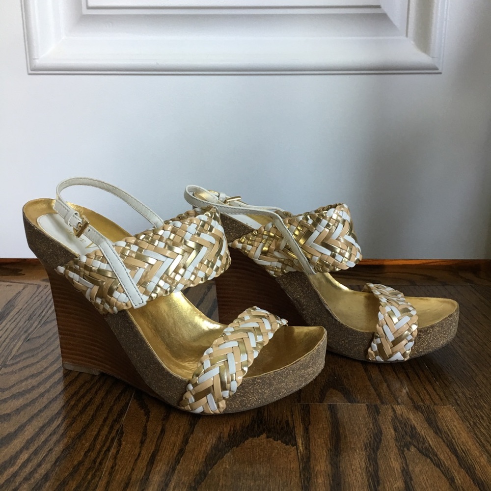 Vince V Camuto Wedges☀️
